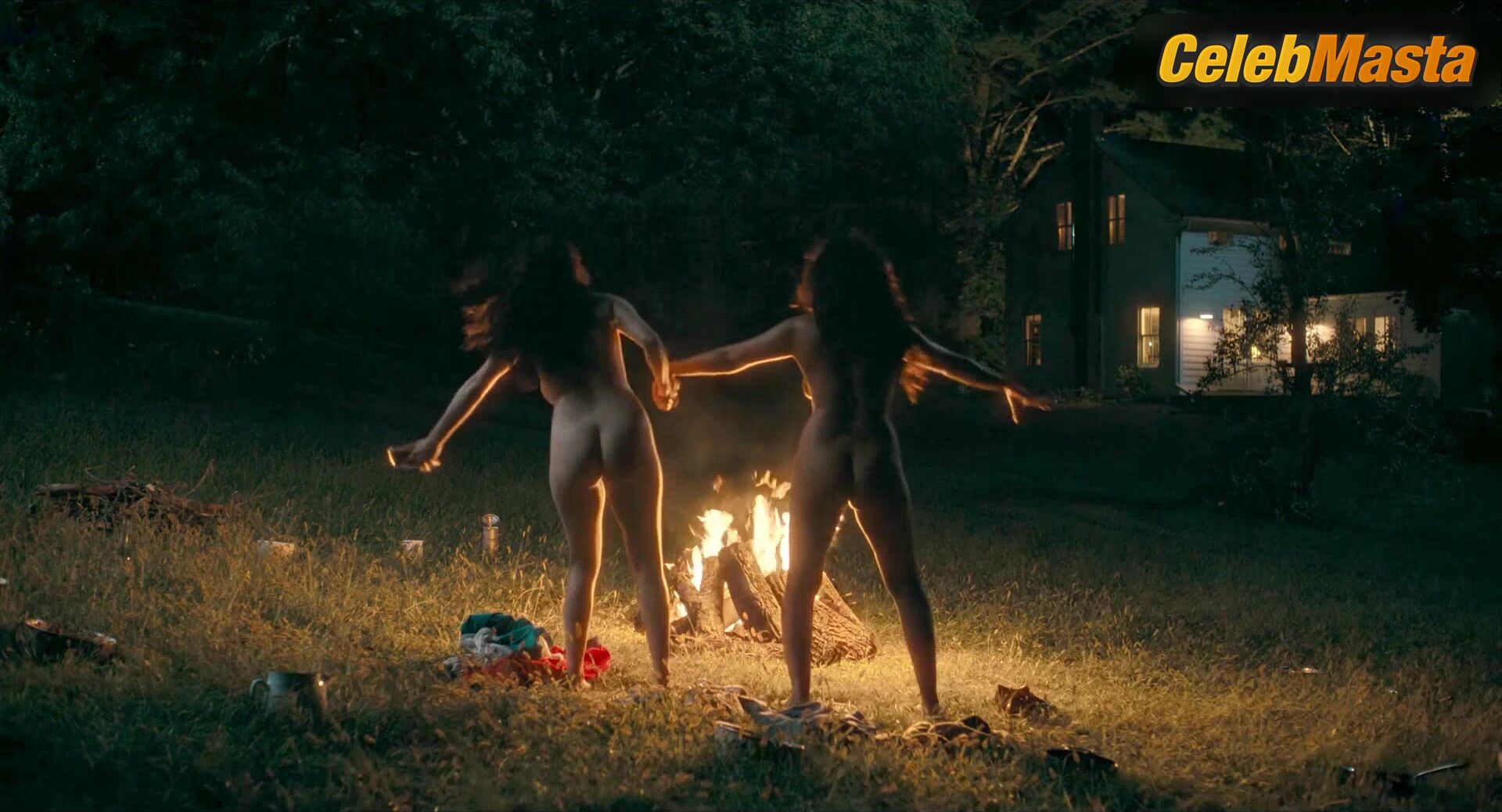 Geraldine Viswanathan Molly Gordon And ’s Naked, Explicit - Photo 2 of 5 photo 1