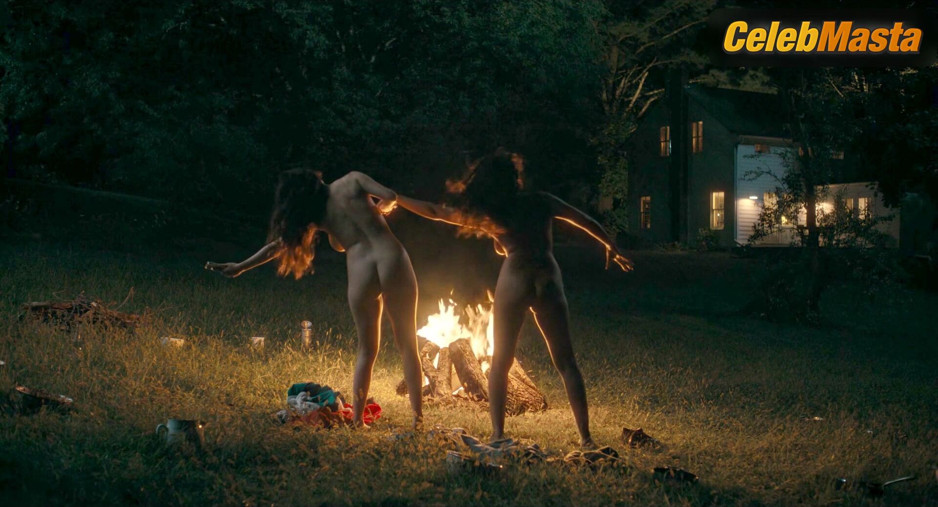 Geraldine Viswanathan Molly Gordon And ’s Naked, Explicit - Photo 2 of 5 photo 4