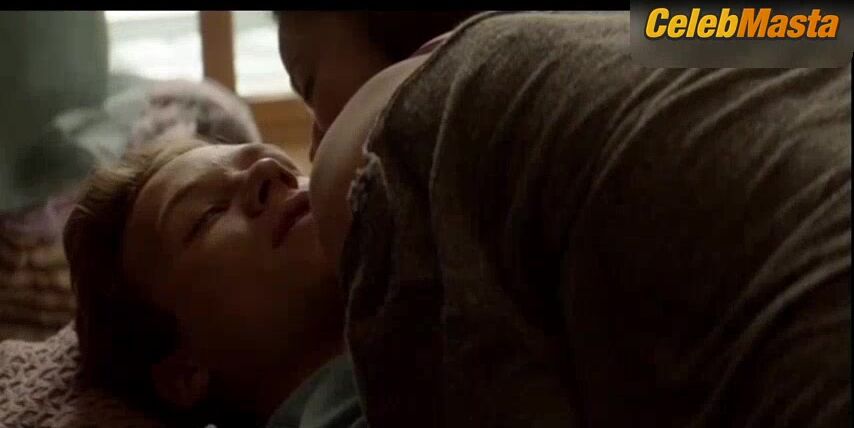 Molly Gordon ’s Tits Scene From Animal Kingdom - Photo 2 of 5