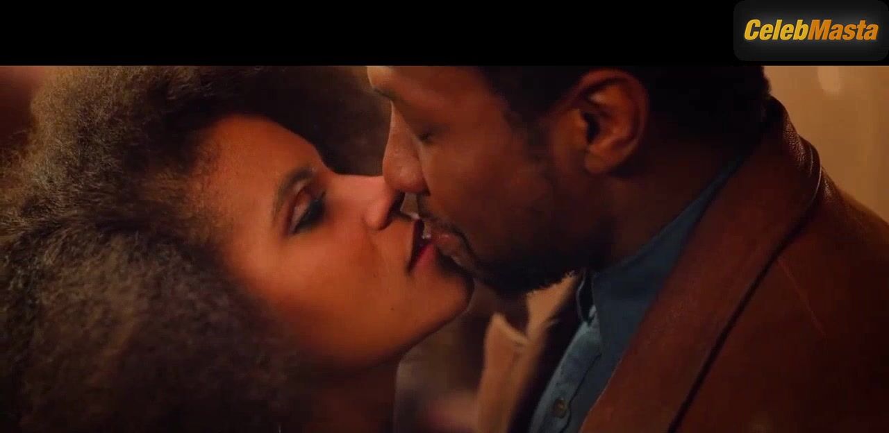 Zazie Beetz Tits Scene From The Harder They Fall - Photo 3 of 5 photo 1