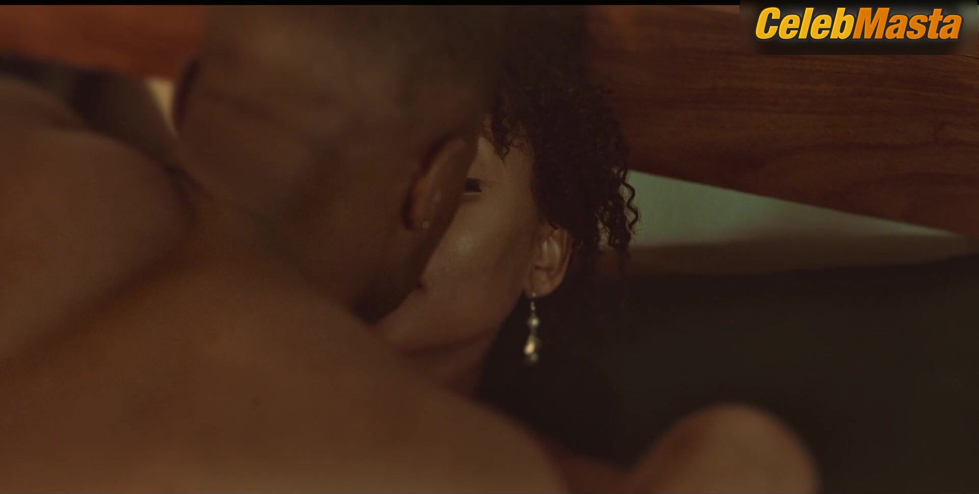 Kgomotso Christopher ’s Boobs Scene In Fatal Seduction - Photo 3 of 5 photo 5