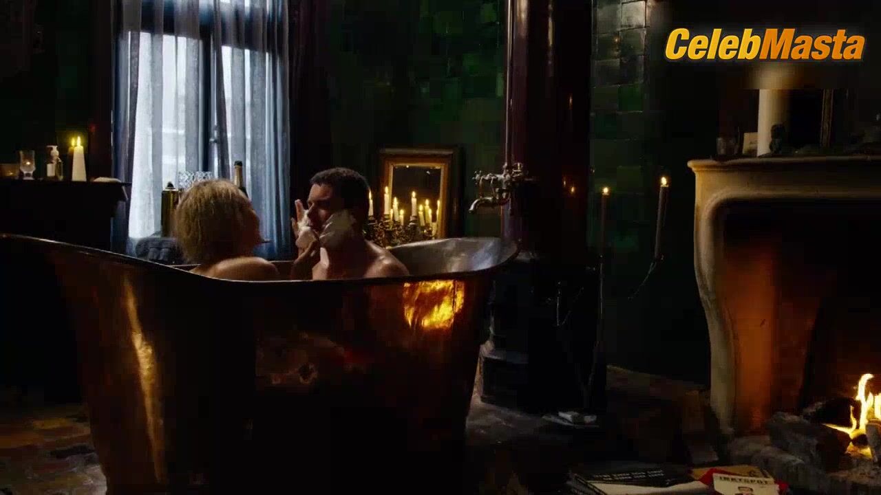 Erendira Ibarra Jamie Clayton, Tuppence Middleton, Freema - Photo 3 of 5 photo 1