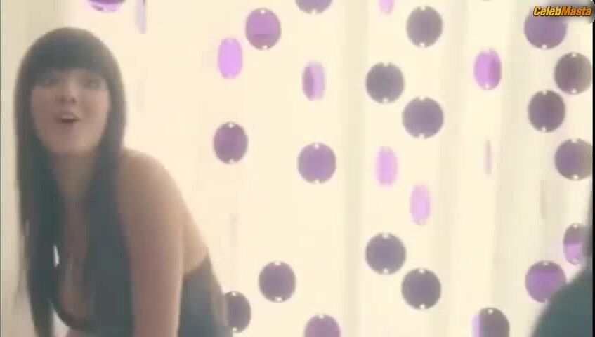 Erendira Ibarra Tits, Swimsuit Scene In Juegos Inocentes - Photo 3 of 5 photo 2