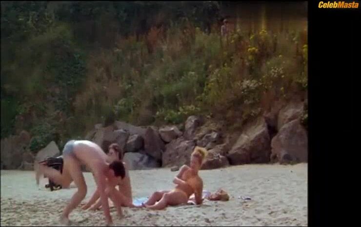 Emily Mortimer ’s Tits Scene From The Last Of The - Photo 3 of 5 photo 1