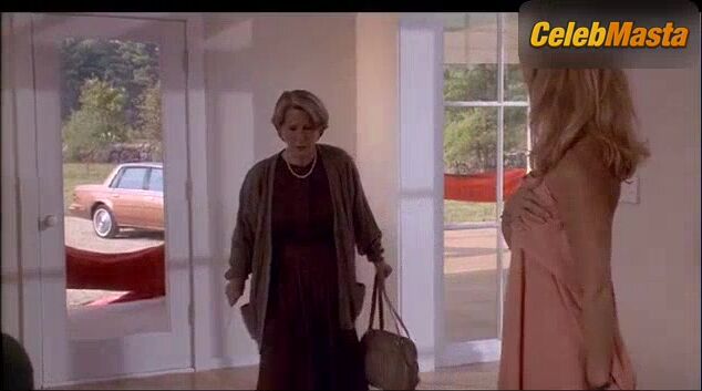 Goldie Hawn ’s Sexy Scene From Housesitter - Photo 1 of 5 photo 5
