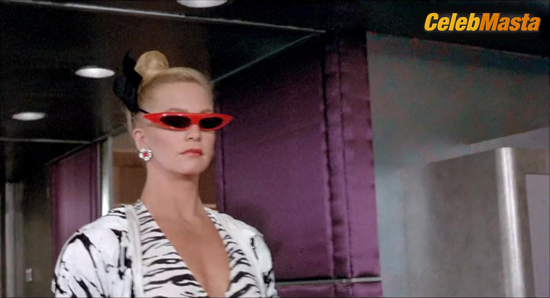 Goldie Hawn ’s Thong Scene From Overboard - Photo 1 of 5