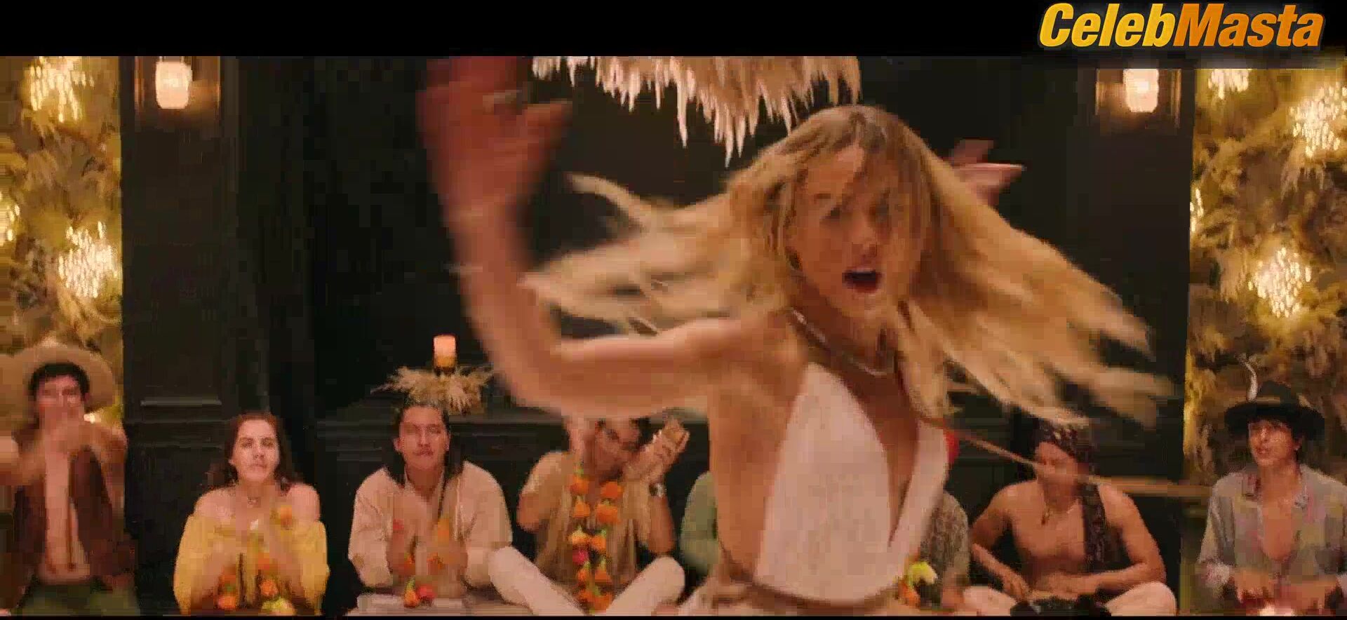 Ludwika Paleta And Marcela Guirado Tits Scene From Noche De - Photo 3 of 5 photo 1