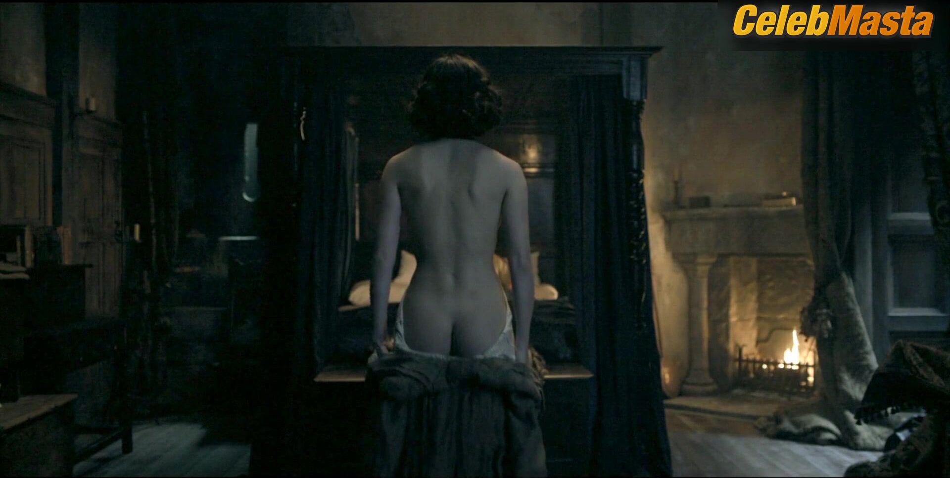 Hermione Corfield ’s Booty Scene In Outlander Blood Of - Photo 2 of 5 photo 4