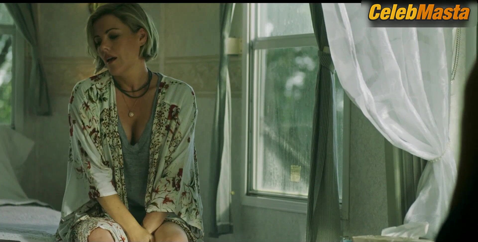 Kathleen Robertson ’s Sexy Scene From Northern Rescue - Photo 3 of 5 photo 5