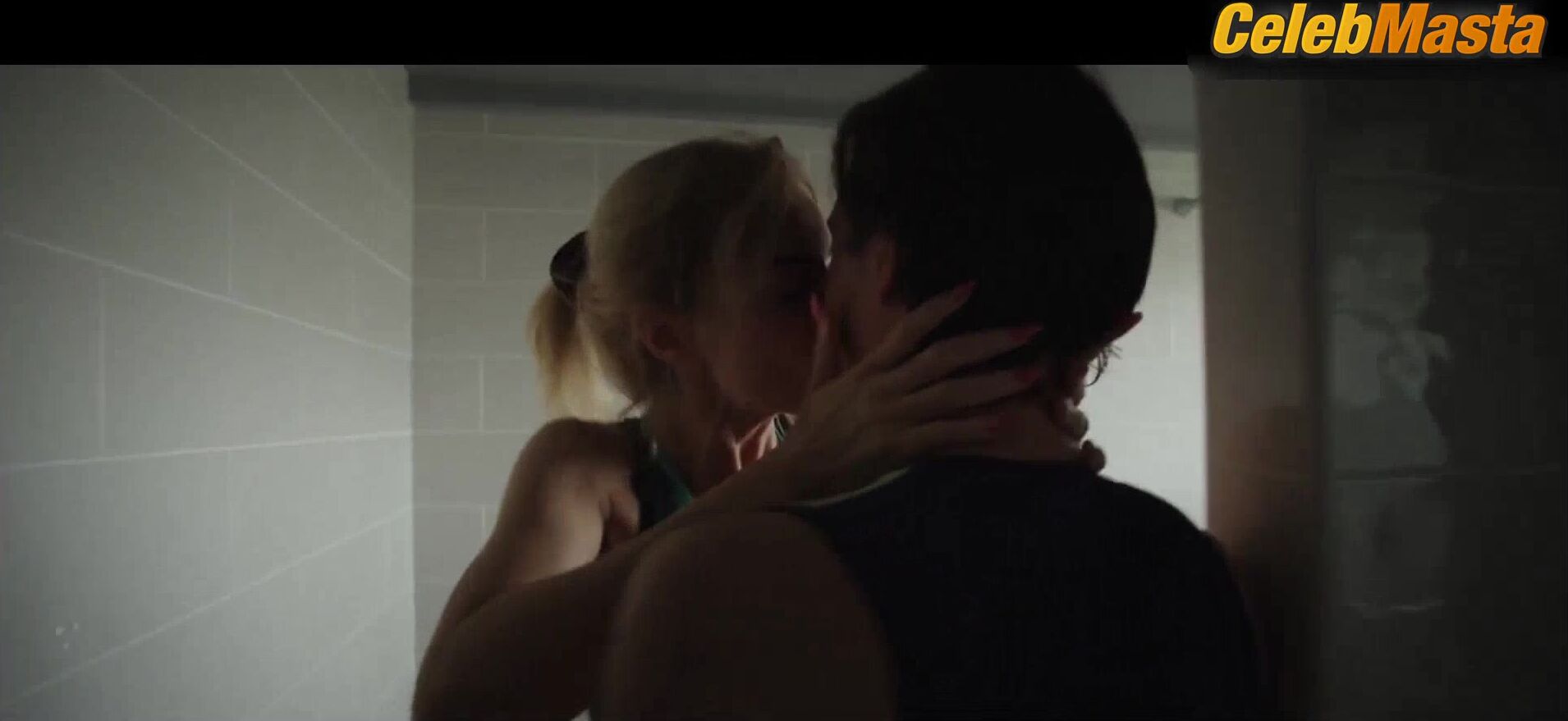 Kasia Smutniak ’s Sexy Scene From The Hummingbird - Photo 2 of 5