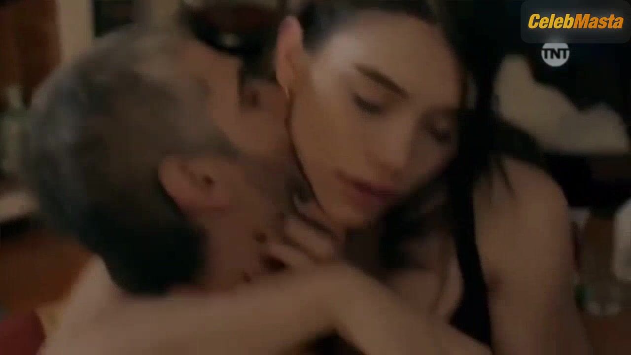 Eva De Dominici Bares Booty, Boobs Scene In The Fragility Of - Photo 1 of 5 photo 2