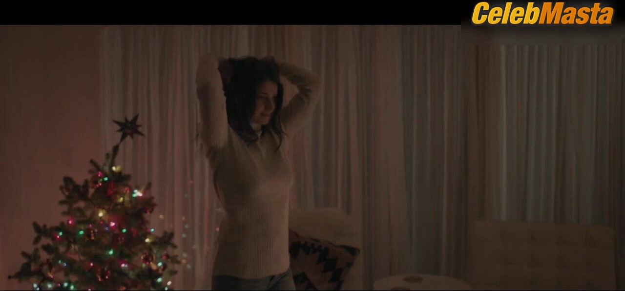 Eve Hewson ’s Sexy Scene From Paper Year - Photo 3 of 5 photo 4