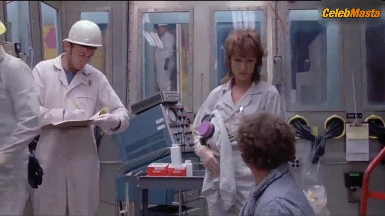 Meryl Streep ’s Tits Scene From Silkwood - Photo 3 of 5 photo 1