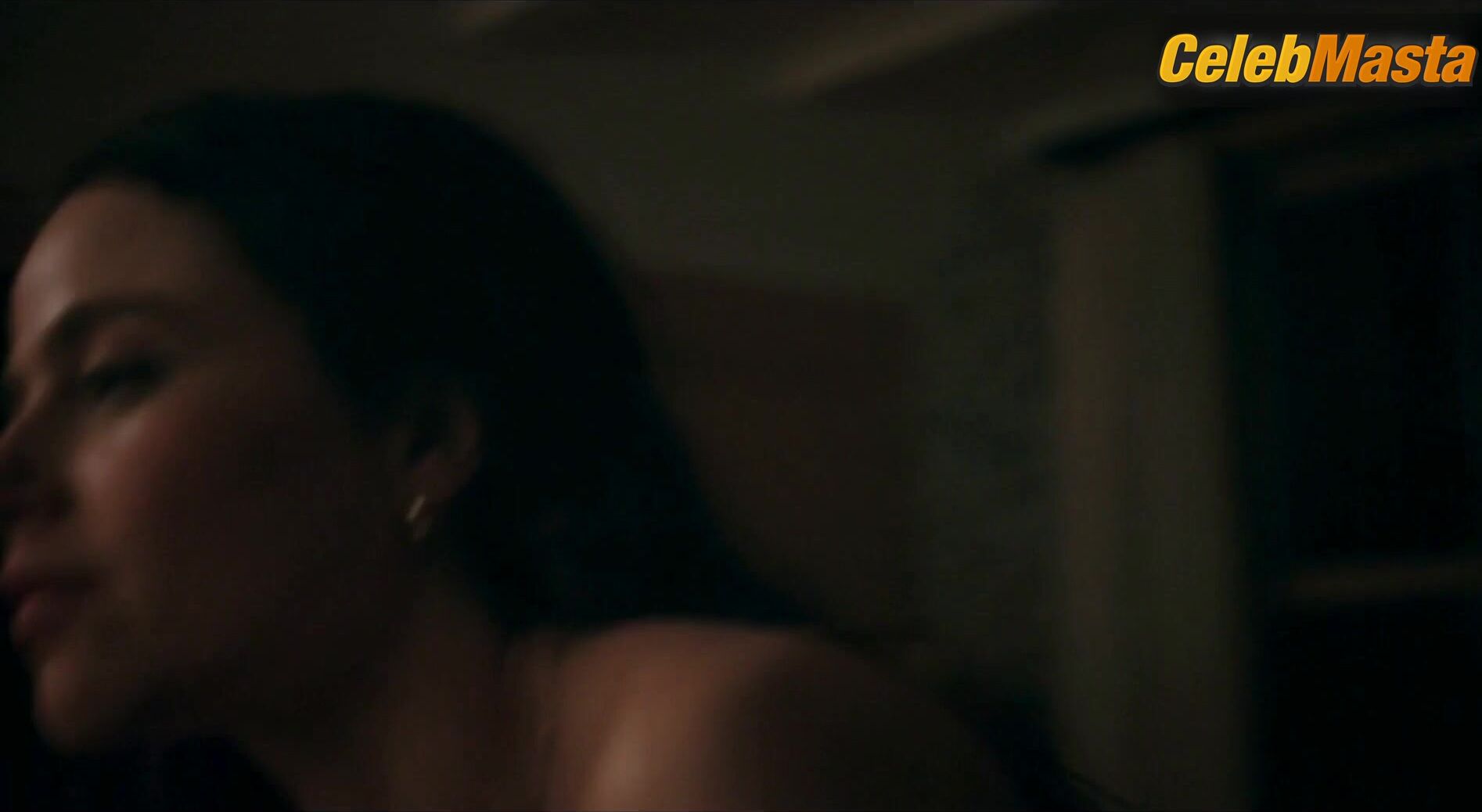 Molly Gordon Naked, Tits Scene In Oh, Hi! - Photo 1 of 5