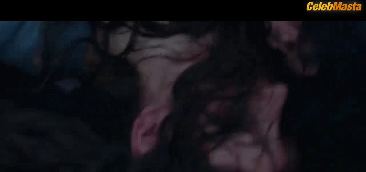 Anais Demoustier ’s Underwear Scene From Marguerite Et - Photo 1 of 5 photo 5