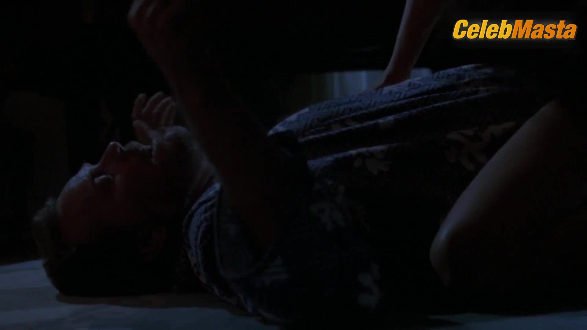 Julie Strain ’s Tits Scene In Victim Of Desire - Photo 1 of 5 photo 5