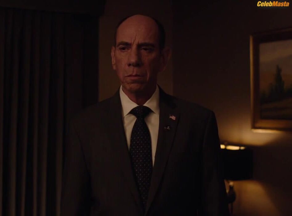 Berenice Marlohe ’s Tits Scene In Twin Peaks - Photo 1 of 5 photo 4