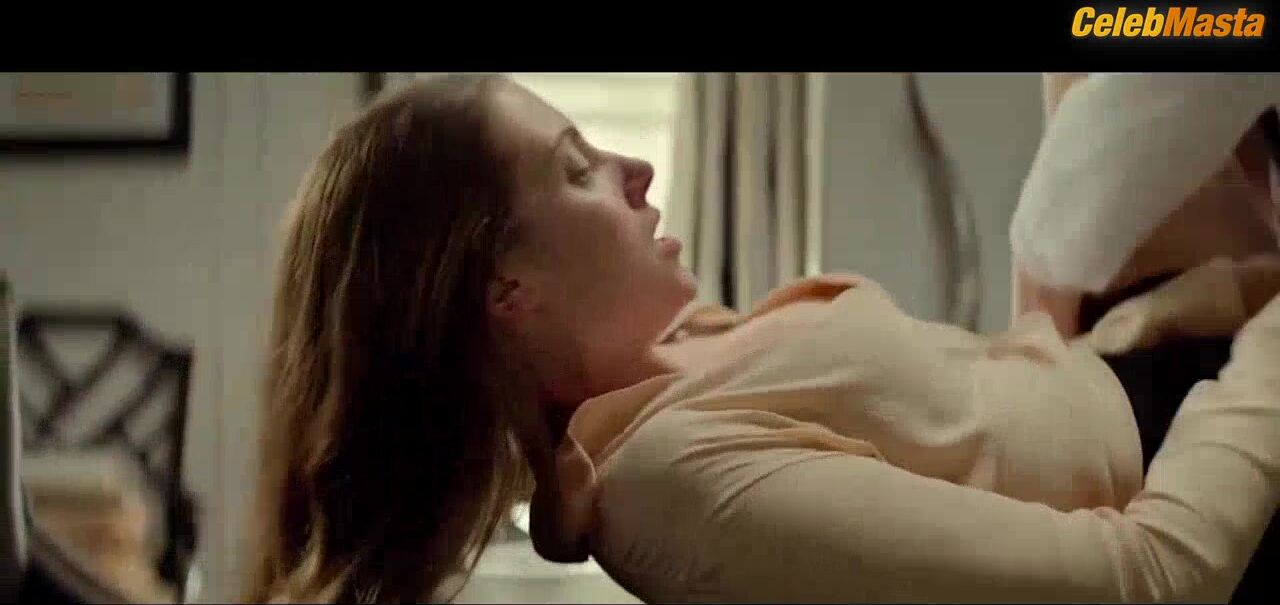 Margarita Levieva ’s Tits, Underwear Scene In Sleeping - Photo 1 of 5 photo 2