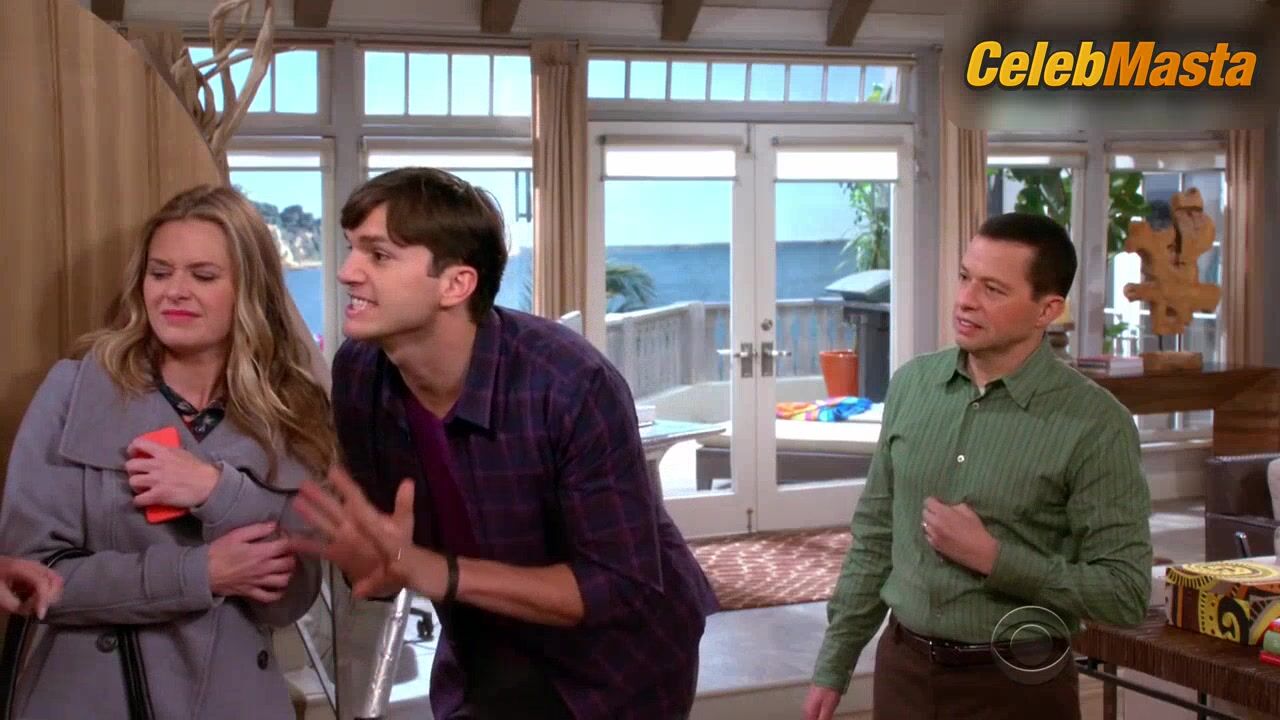 Courtney Thorne-smith Reveals Underwear Scene In Two And A Half Men - Photo 1 of 5 photo 4