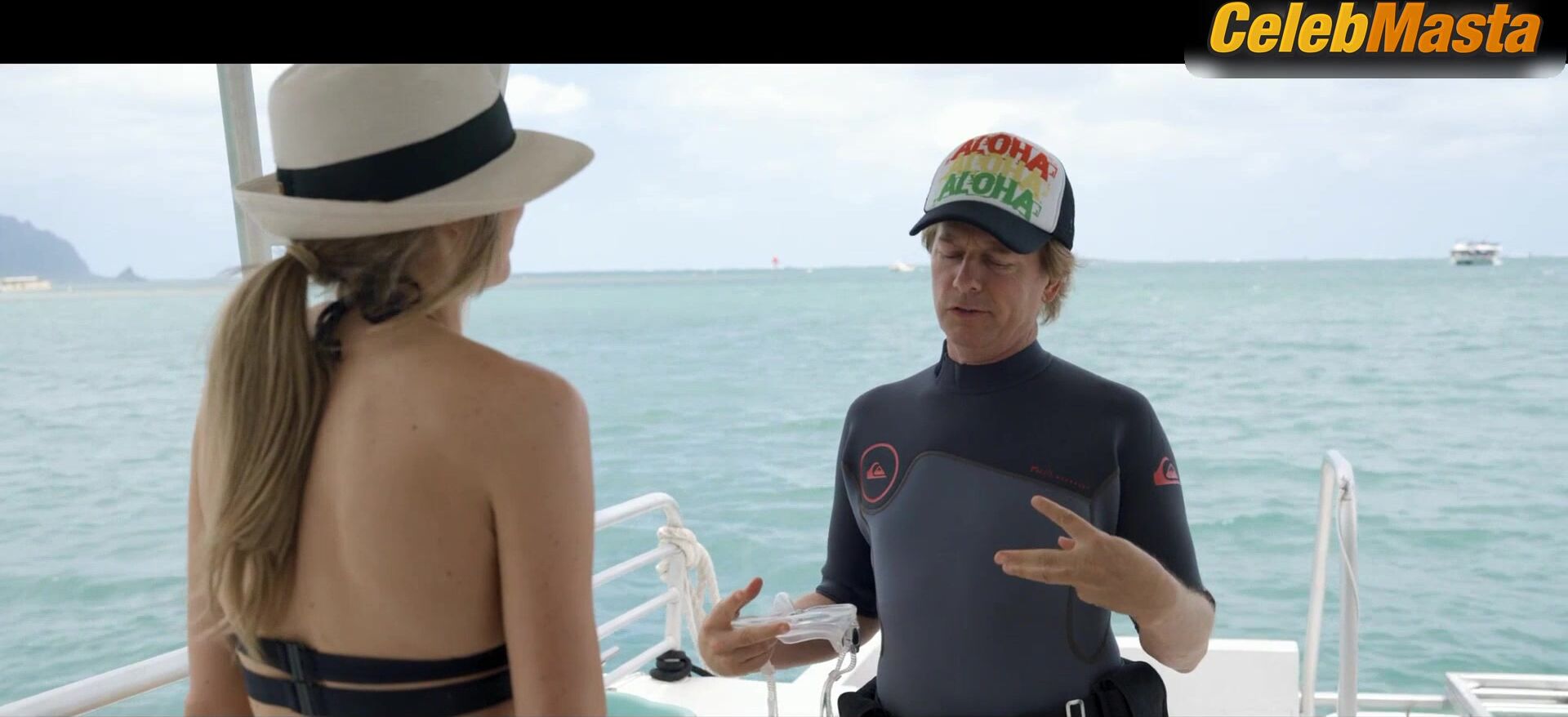 Sarah Chalke Swimsuit Scene In The Wrong Missy - Photo 2 of 5