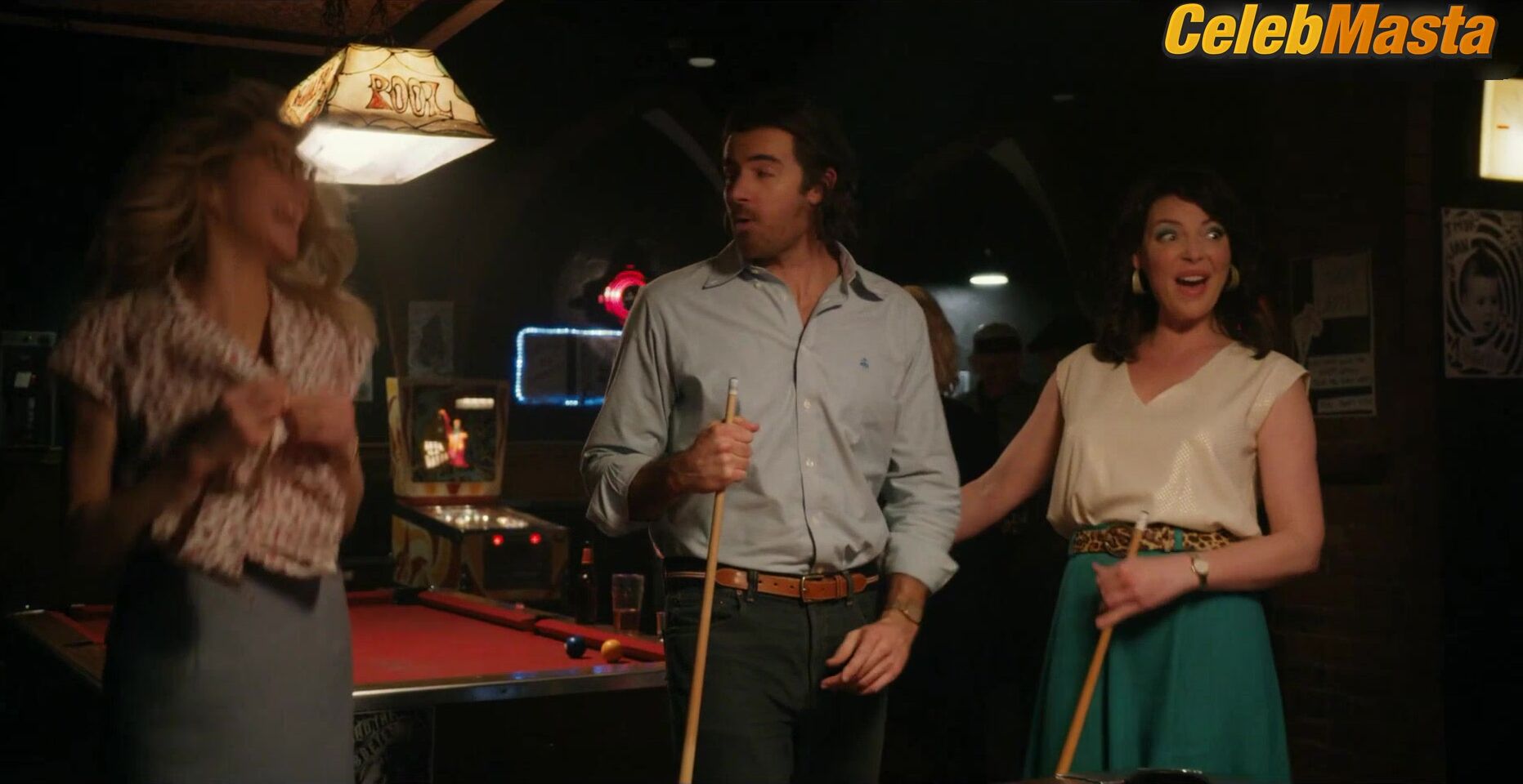 Sarah Chalke Flaunts Underwear Scene In Firefly Lane - Photo 2 of 5 photo 1