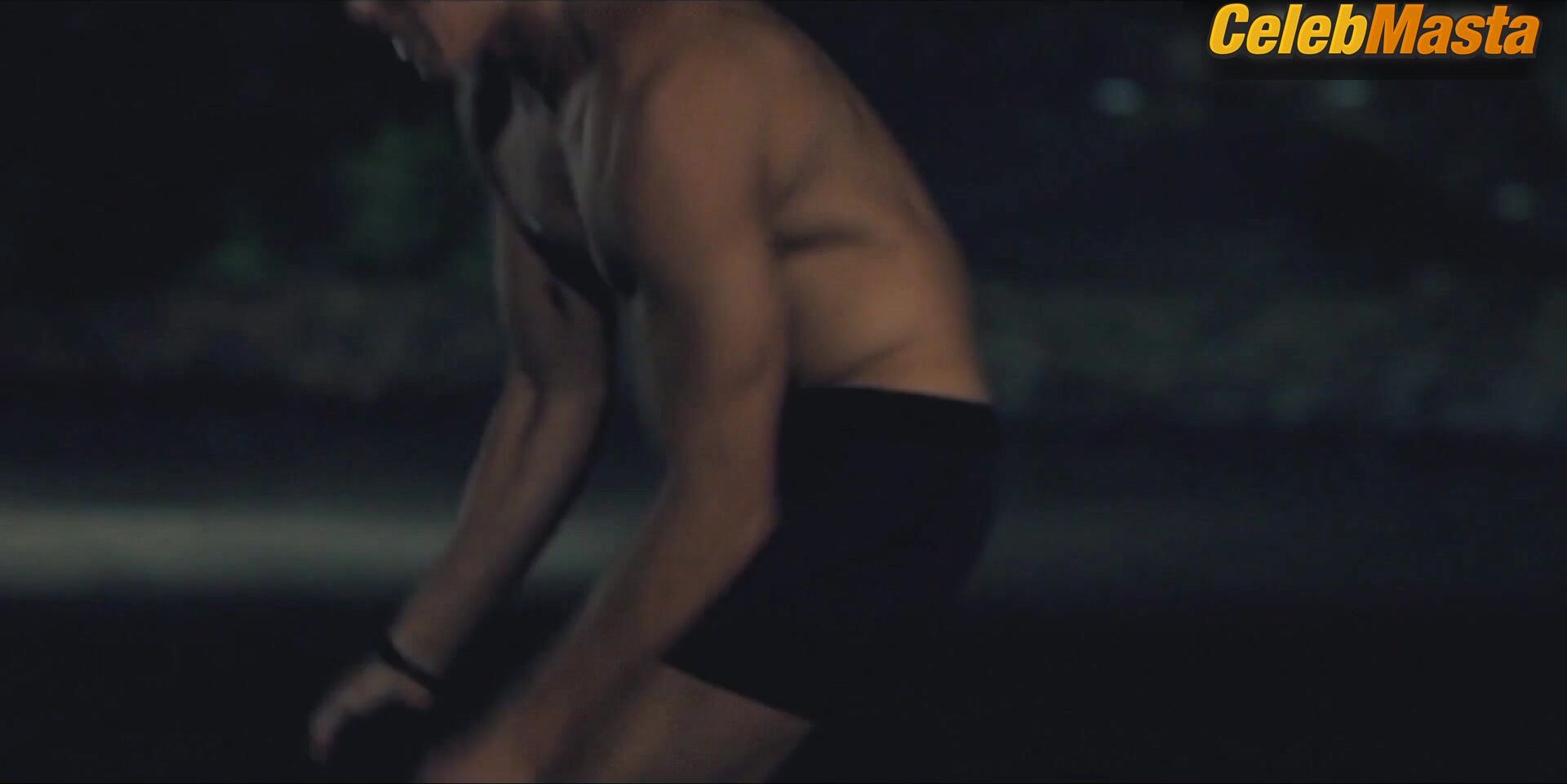 Annalisa Cochrane Swimsuit Scene From One Of Us Is Lying - Photo 1 of 5 photo 5
