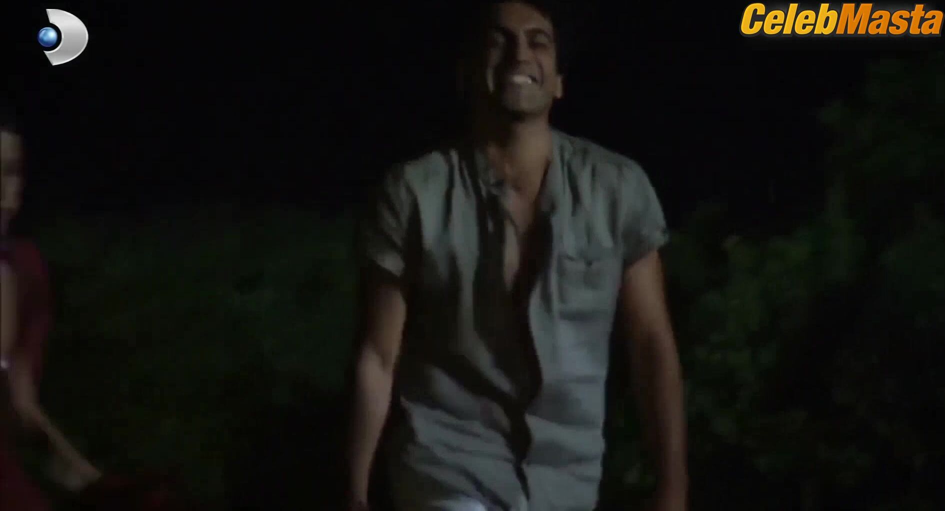 Beren Saat Sex Scene From Fatmagul’un Sucu Ne? - Photo 2 of 5 photo 1