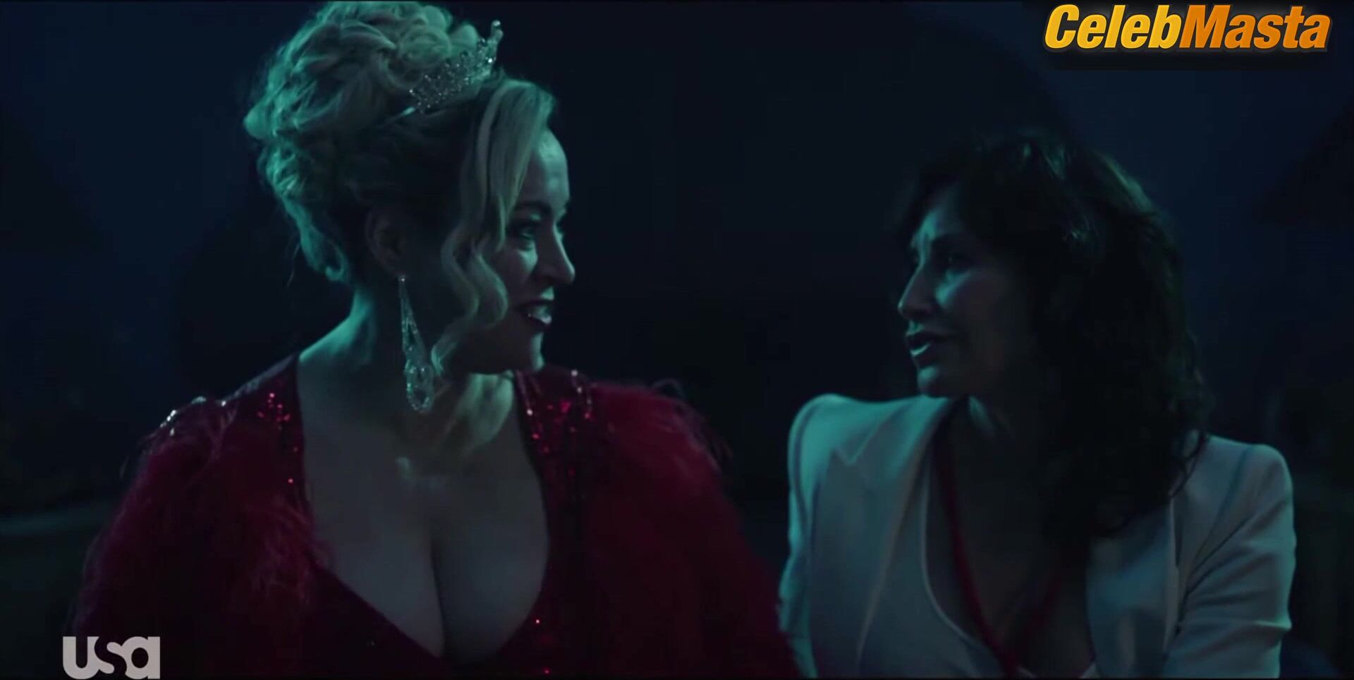 Gina Gershon Jennifer Tilly And ’s Lesbian Scene In - Photo 1 of 5