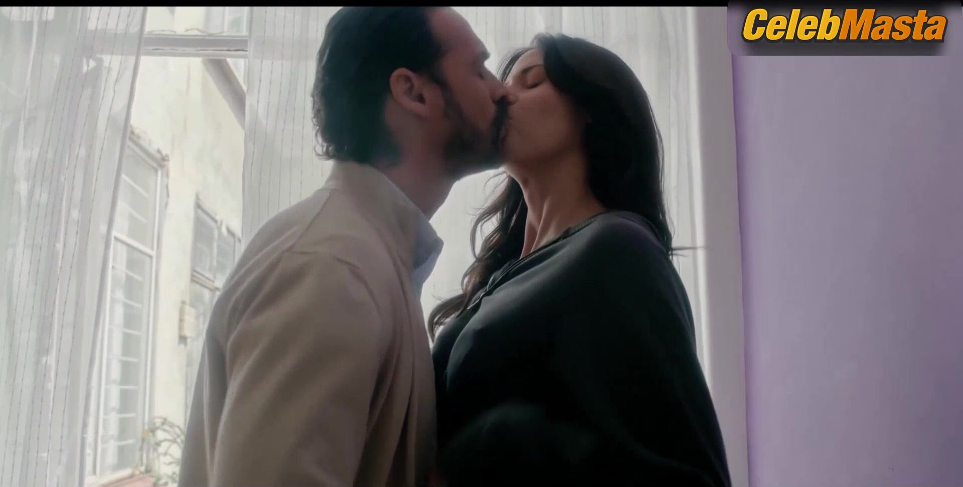 Pamela Almanza ’s Booty And Boobs Scene In Con Esa - Photo 1 of 5