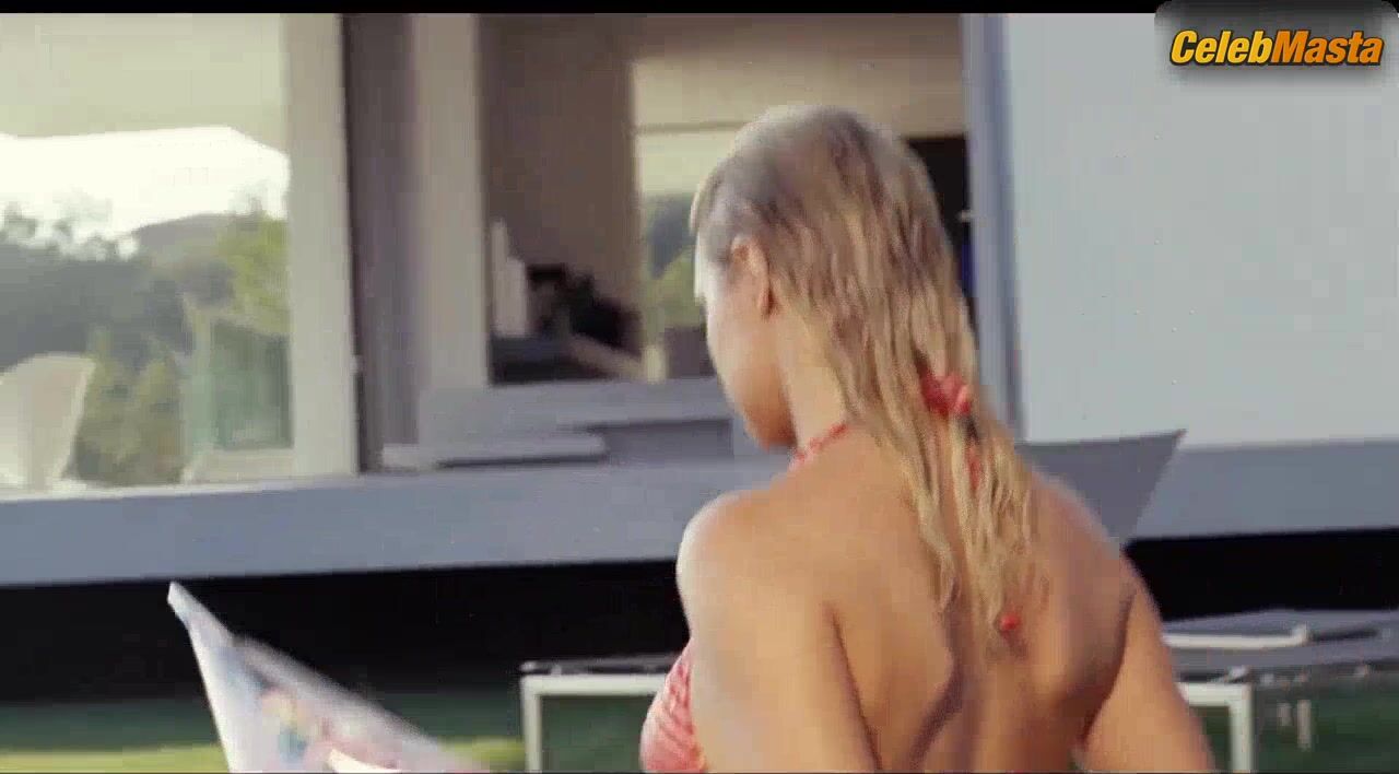 Virginie Efira Bares Breasts, Bikini Scene In Le Siffleur - Photo 2 of 5 photo 4