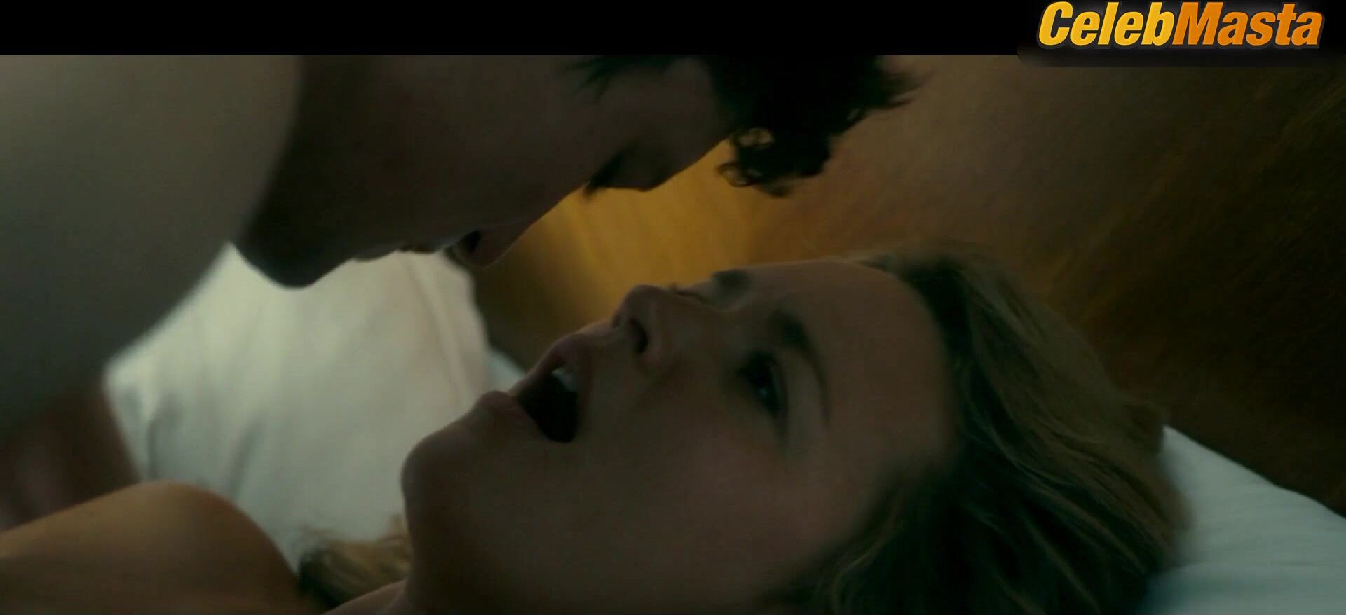 Virginie Efira ’s Boobs Scene In An Impossible Love - Photo 2 of 5 photo 1