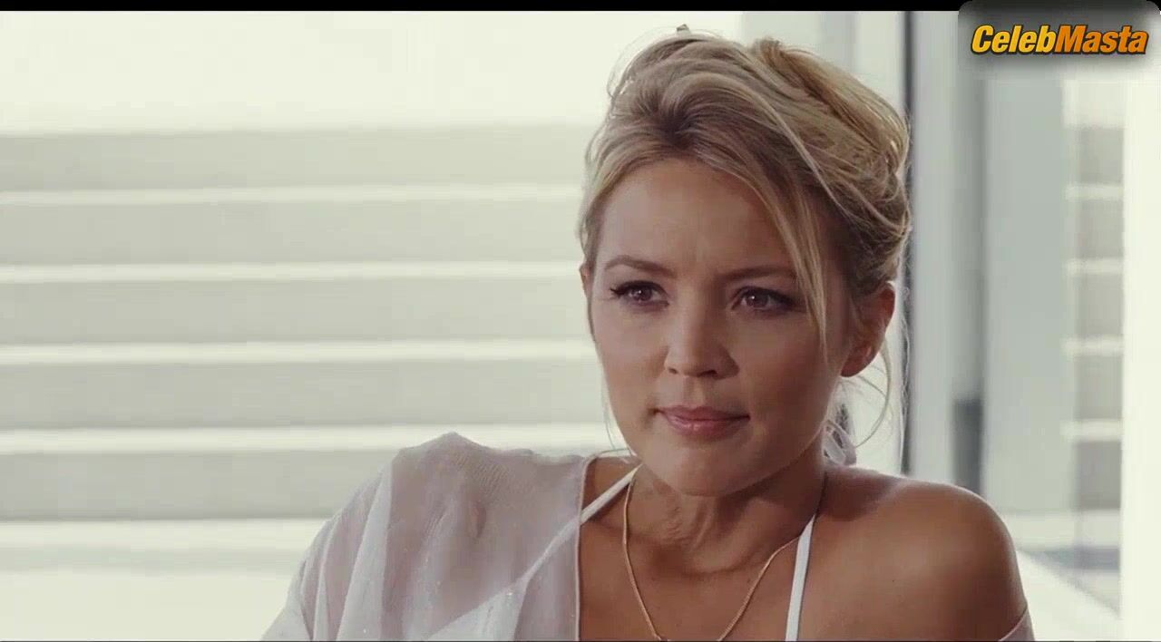 Virginie Efira Boobs, Bikini Scene In Le Siffleur - Photo 1 of 5 photo 5