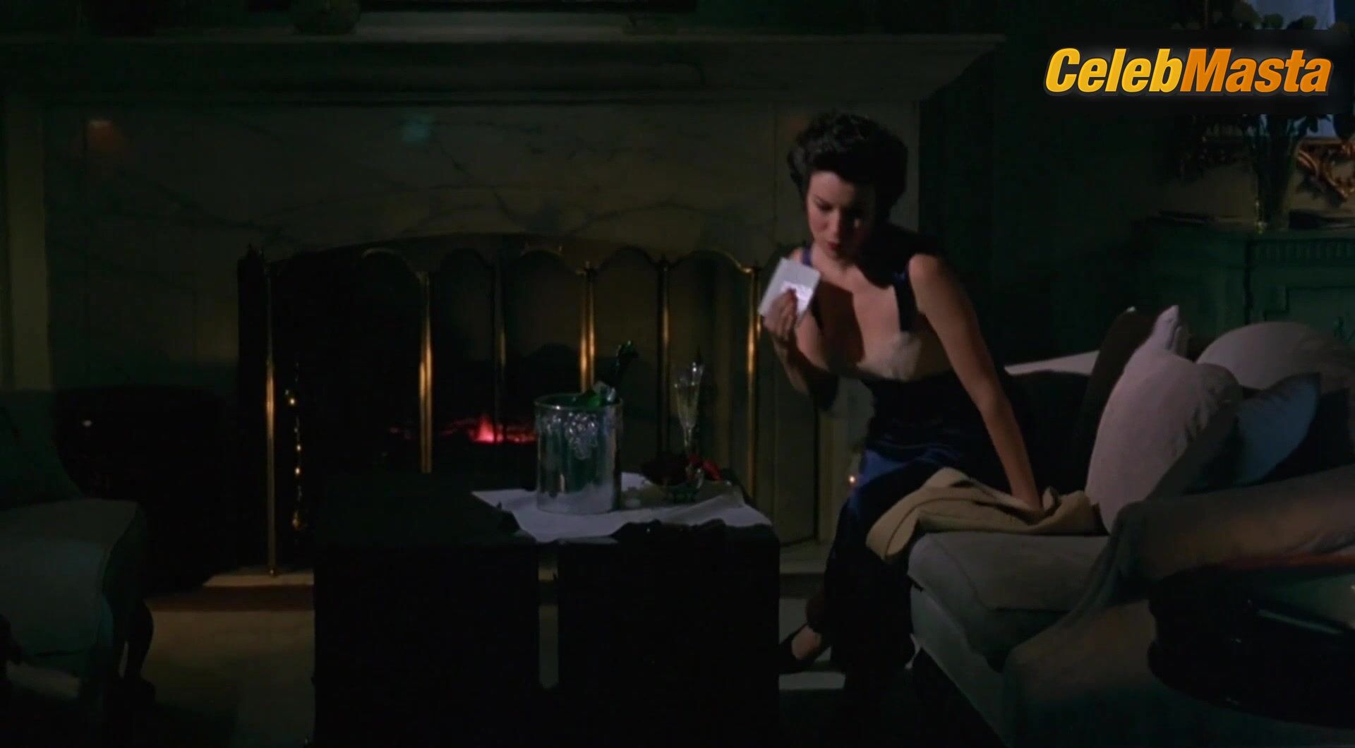 Jennifer Tilly Tits Scene From Man With A Gun - Photo 2 of 5
