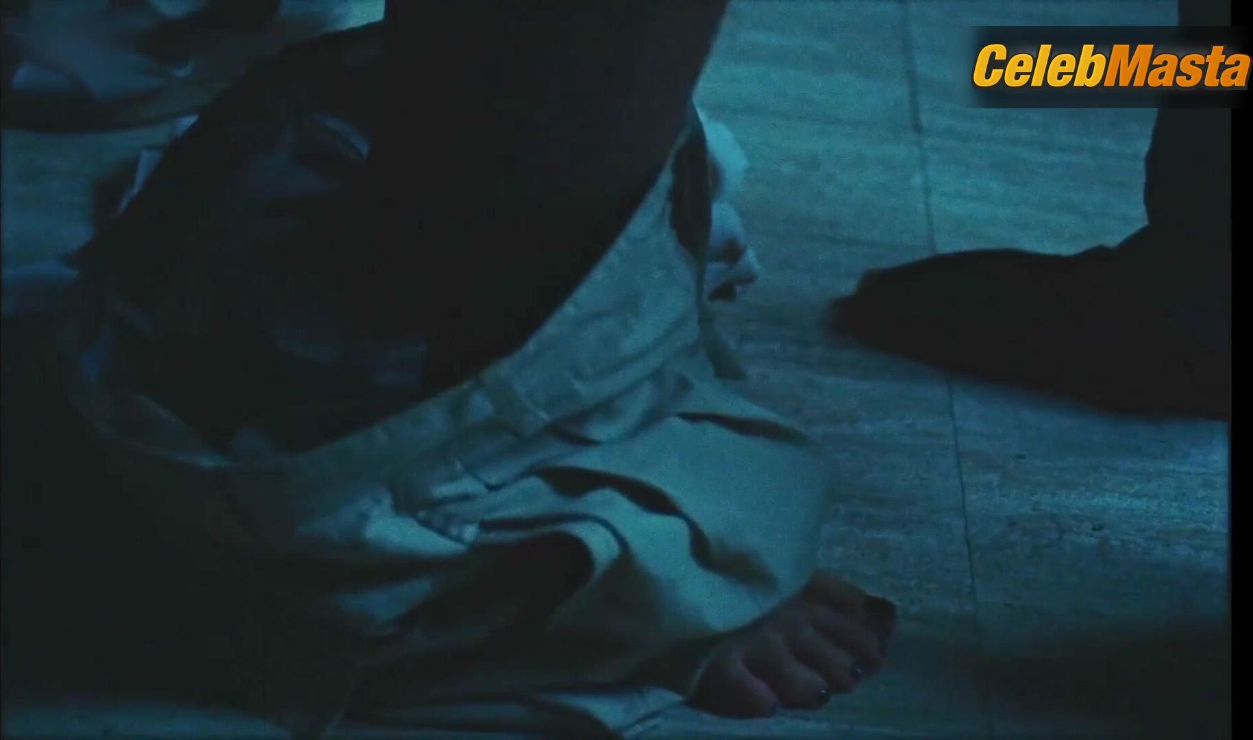 Virginie Efira Tits, Bush Scene From Just The Two Of Us - Photo 2 of 5
