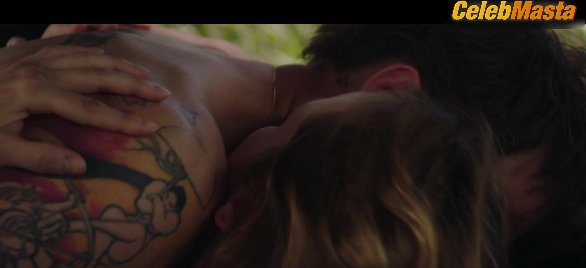 Diane Kruger ’s Boobs Scene In All That Divides Us - Photo 1 of 5 photo 5