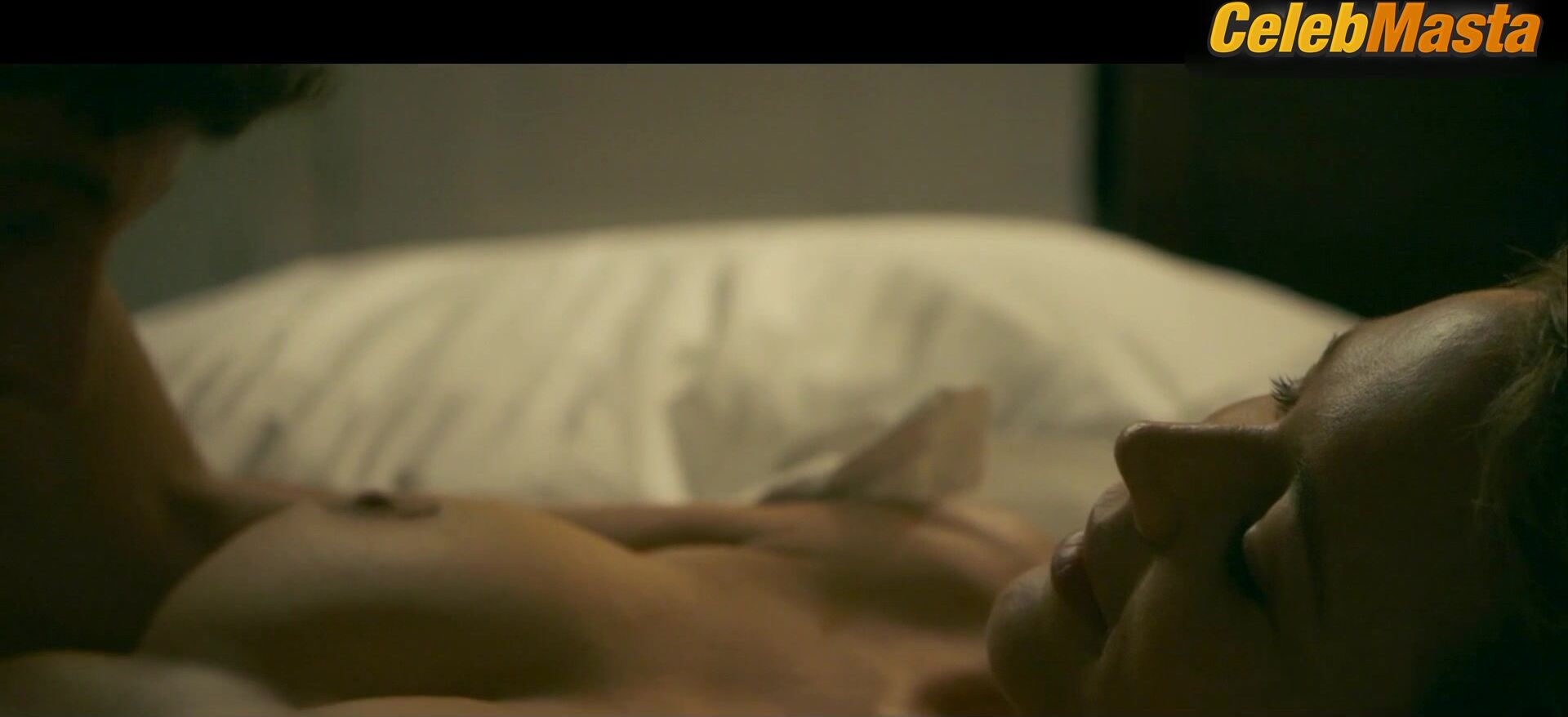 Virginie Efira Tits, Bush Scene From An Impossible Love - Photo 1 of 5 photo 4