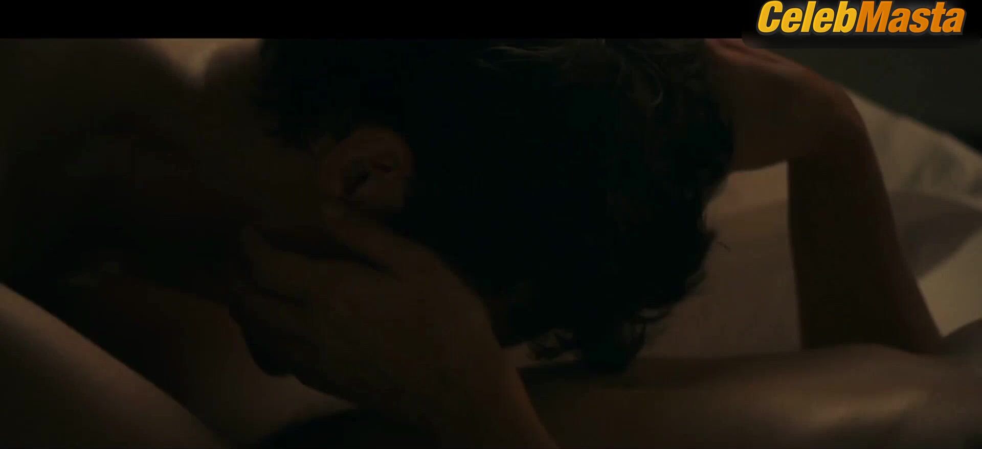Virginie Efira Tits, Bush Scene From Un Amour Impossible - Photo 1 of 5 photo 5