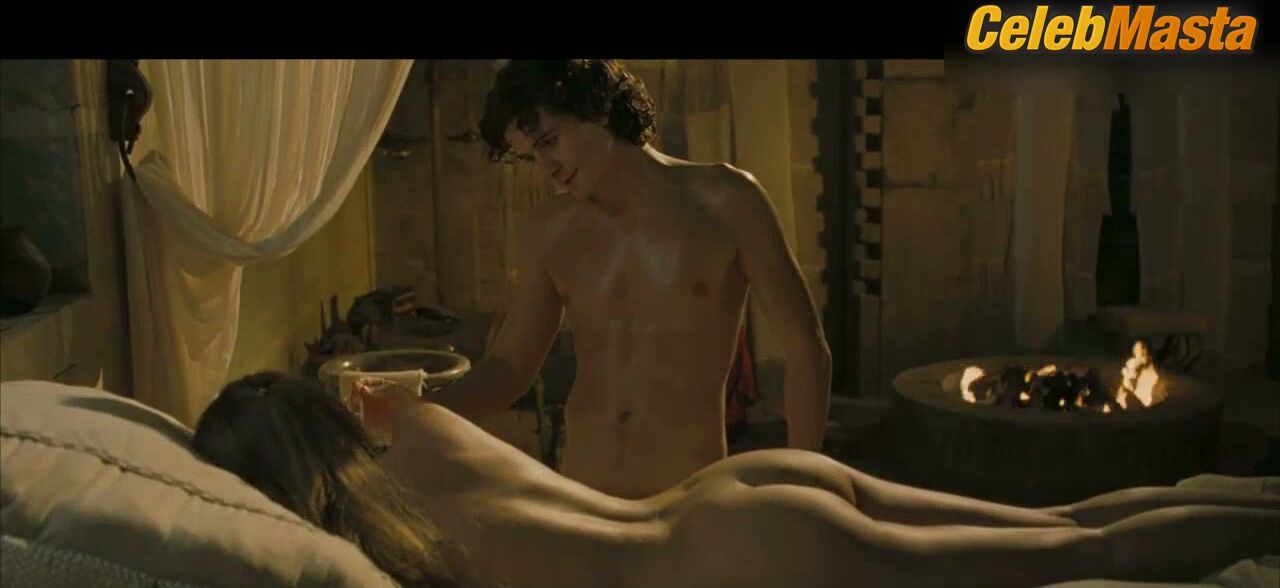 Diane Kruger Tits, Ass Scene In Troy - Photo 2 of 5 photo 4