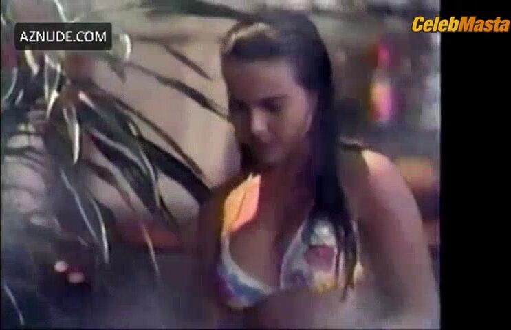 Kate Del Castillo Swimsuit Scene From Alguna Vez Tendremos Alas - Photo 1 of 5 photo 5