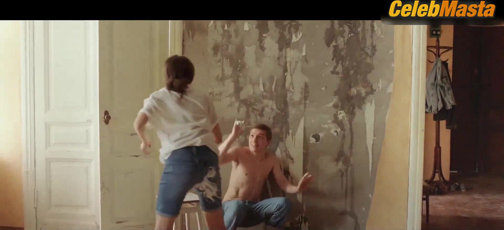 Anna Chipovskaya Sex Scene From Kto-nibud Videl Moyu - Photo 2 of 5 photo 5