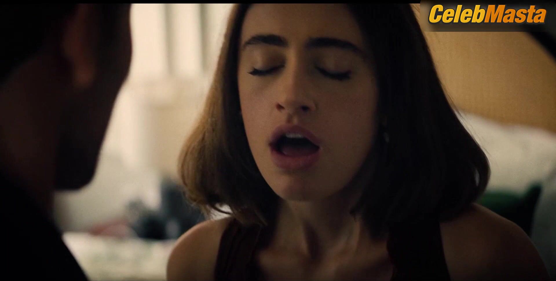 Rachel Sennott Flaunts Underwear Scene In I Love La - Photo 2 of 5