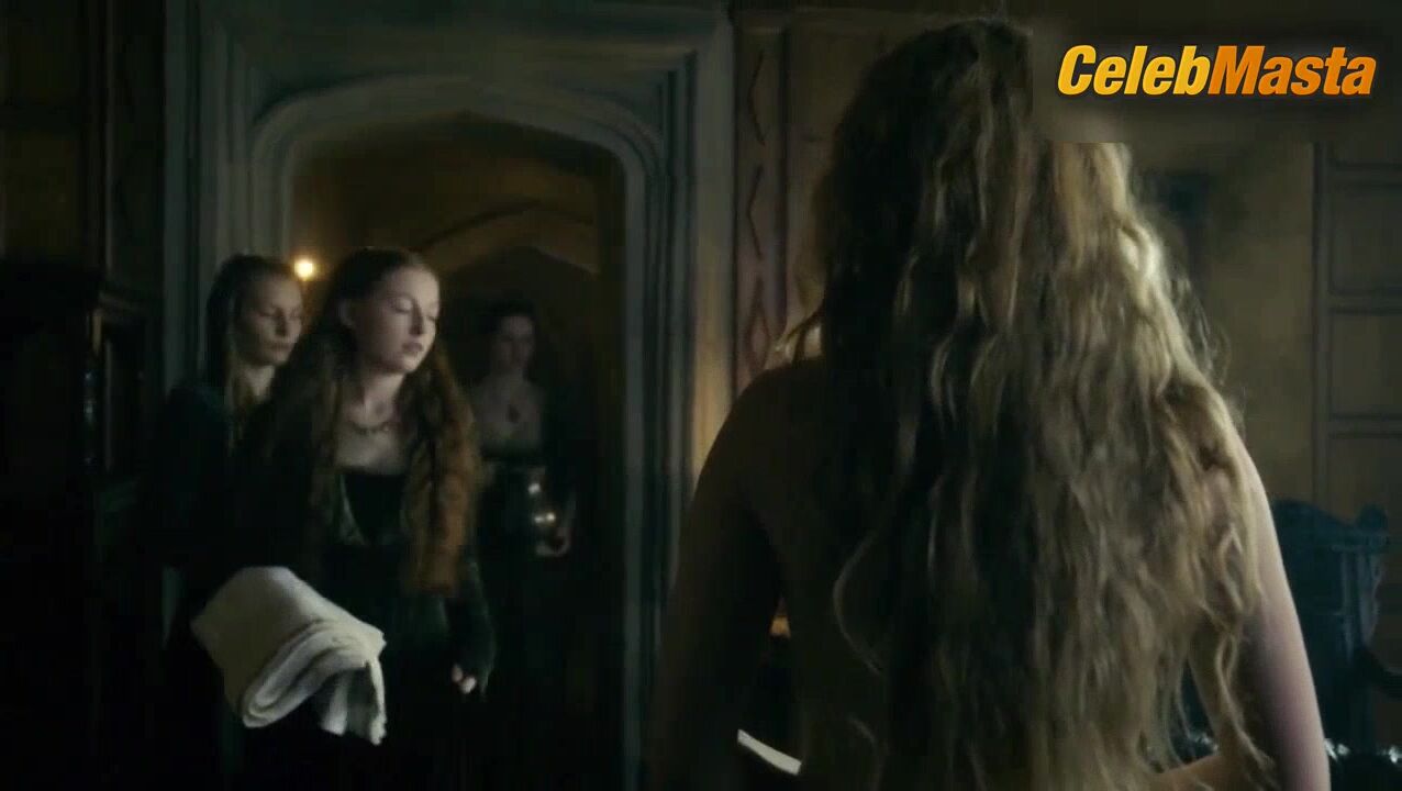Jodie Comer Shows Sex Scene In The White Princess - Photo 2 of 5