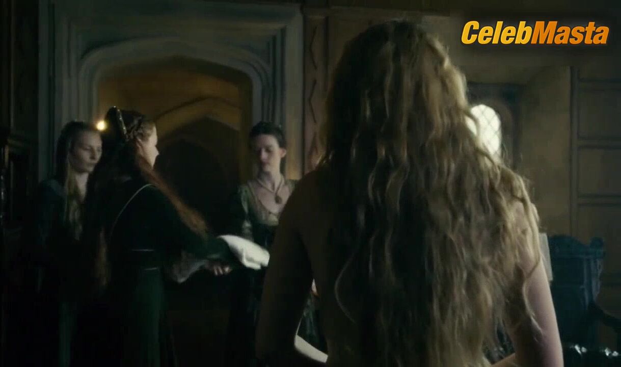 Jodie Comer Shows Sex Scene In The White Princess - Photo 2 of 5 photo 4