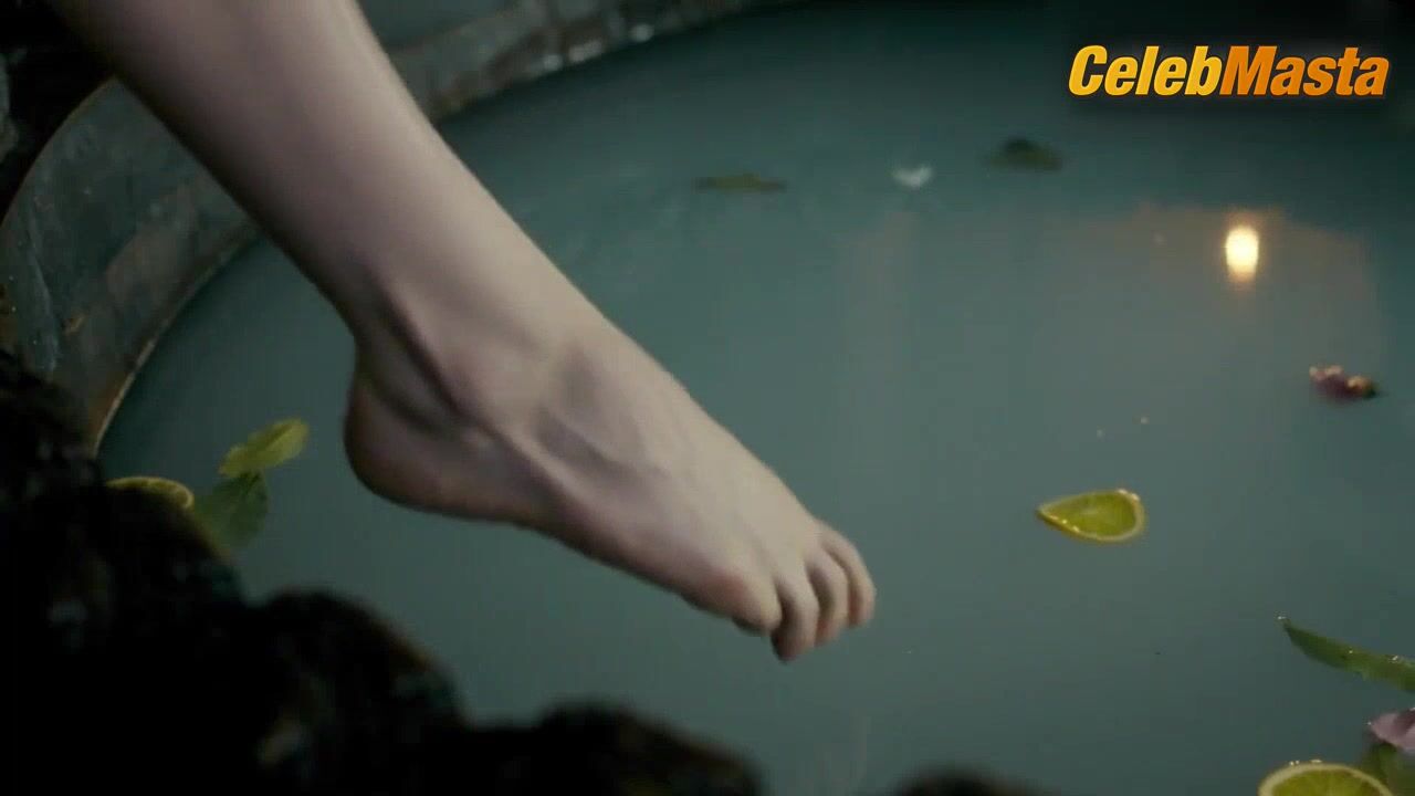Jodie Comer Shows Sex Scene In The White Princess - Photo 2 of 5 photo 5