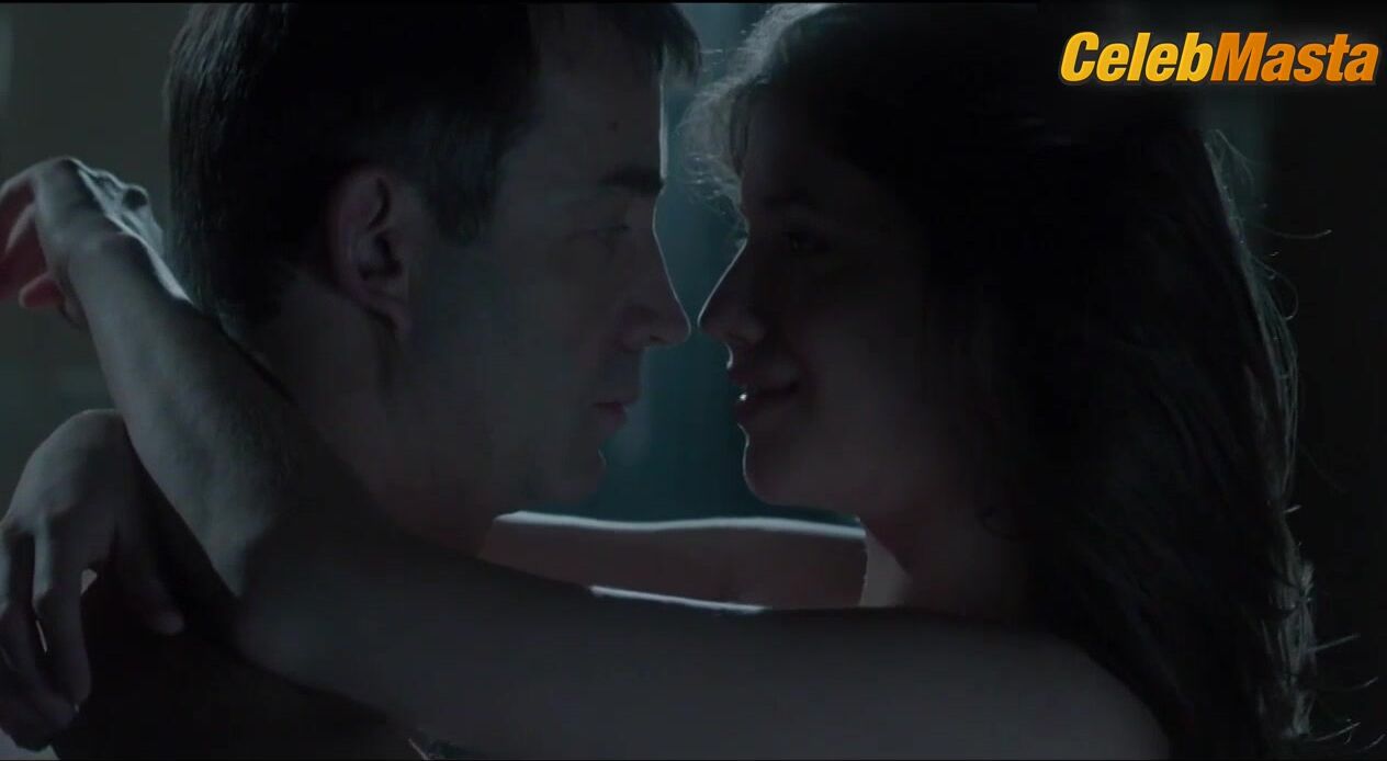 Anna Chipovskaya Boobs Scene In About Love - Photo 2 of 5 photo 5