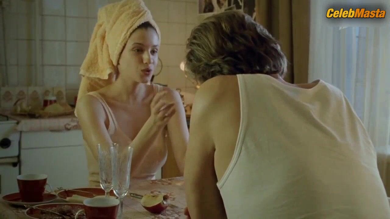 Anna Chipovskaya Tits, Underwear Scene From Ukhodyashchaya - Photo 4 of 5 photo 2