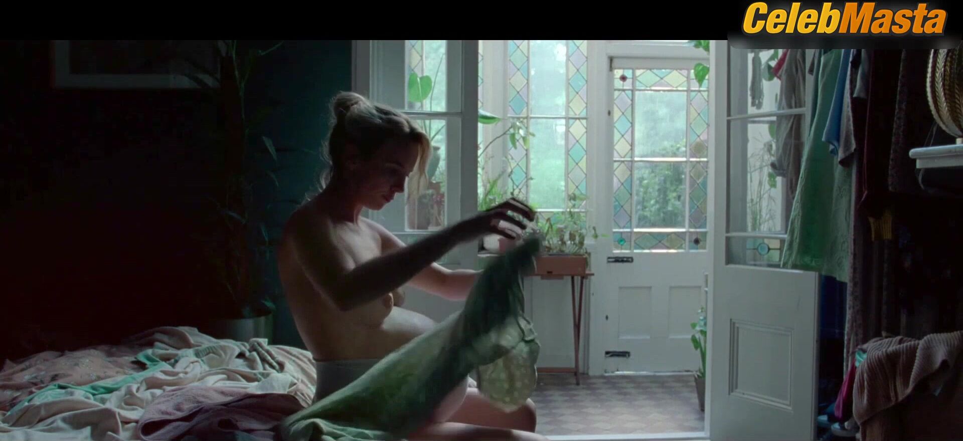 Jodie Comer ’s Tits, Underwear Scene In The End We - Photo 2 of 5 photo 1