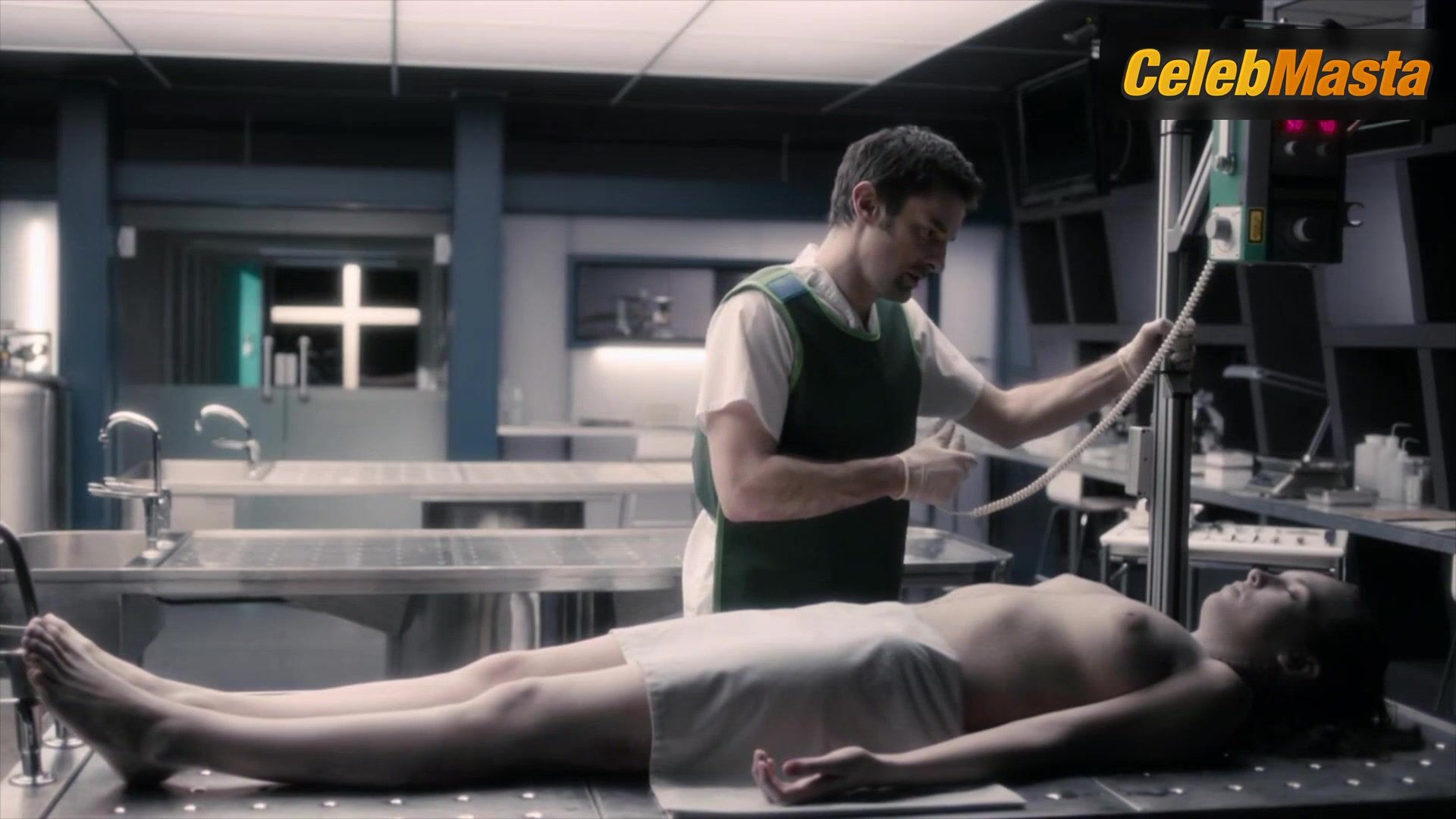 Jodie Comer ’s Tits Scene In Silent Witness - Photo 2 of 5 photo 4