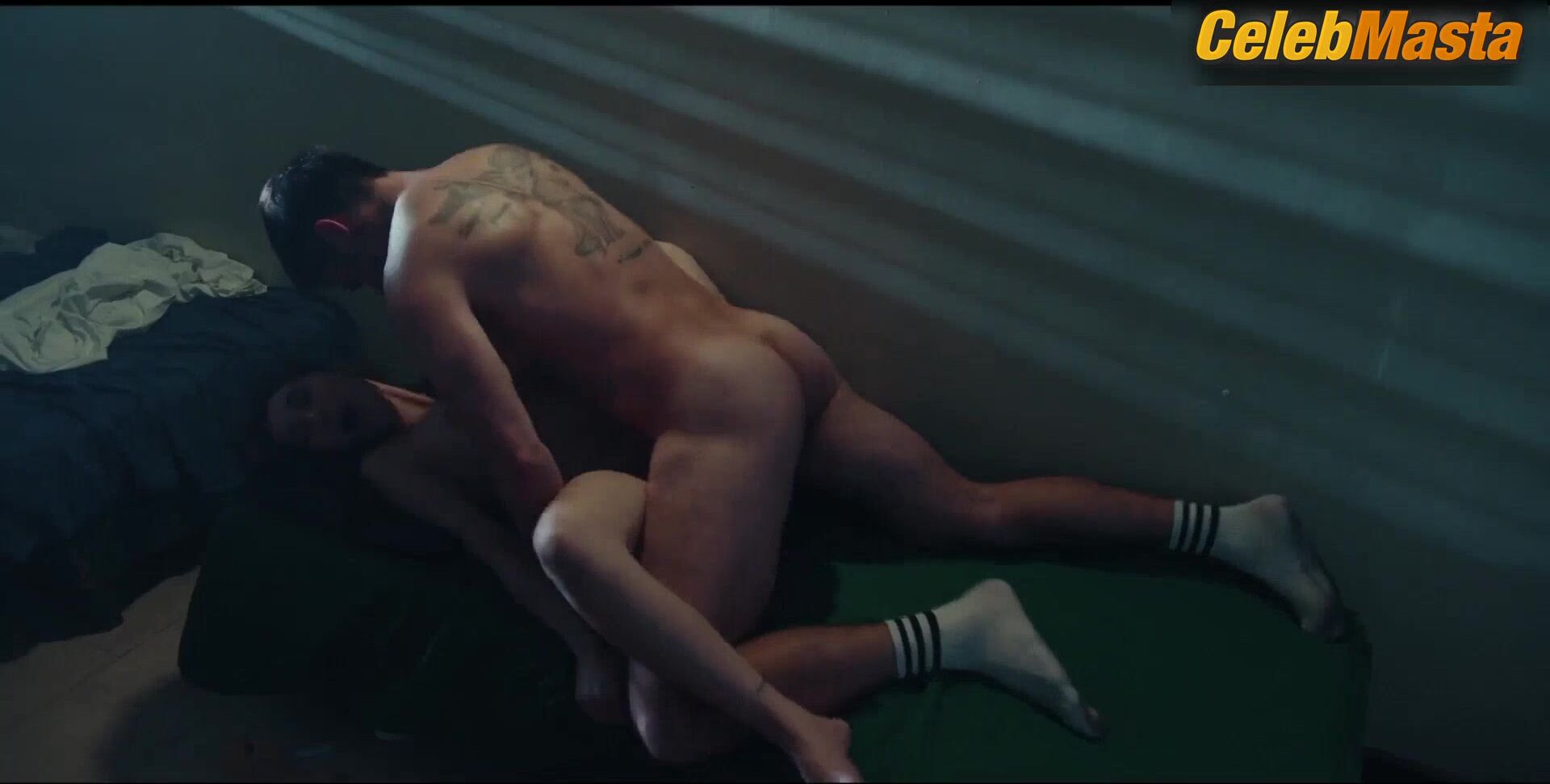 Julia Bersana Bares Booty, Boobs Scene In Lovely Ladies - Photo 1 of 5 photo 5