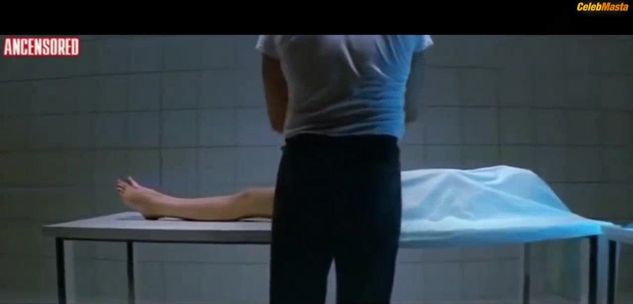 Nastassja Kinski Tits Scene From The Moon In The Gutter - Photo 2 of 5 photo 1